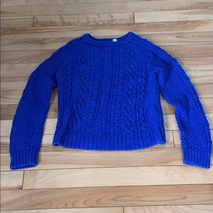 ❄️ Girl’s cable knit sweater